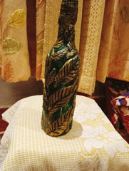 Golden Leaf Elegance – Handcrafted Decorative Bottle